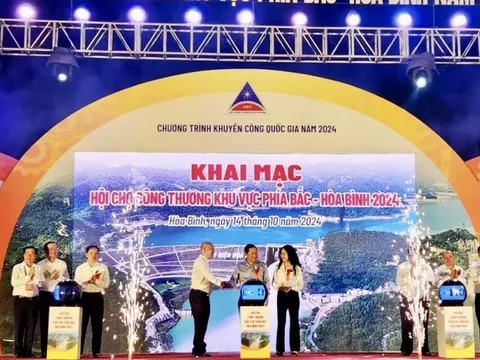 Khai mạc Hội chợ Công Thương khu vực phía Bắc- Hòa Bình 2024