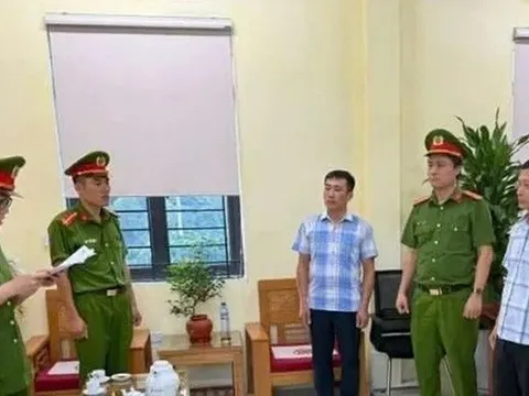 Chỉ đạo thu tiền trái quy định, một Hiệu trưởng ở Hòa Bình bị bắt