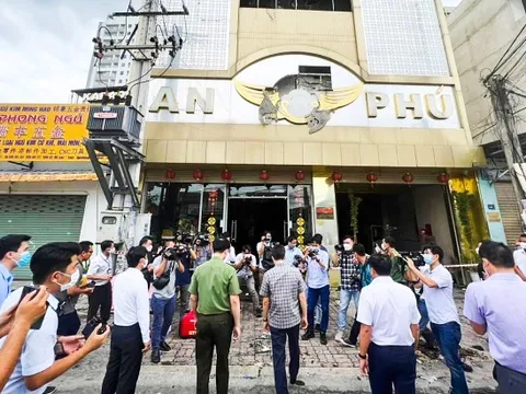 Phát hiện nhiều phần thi thể ở quán karaoke An Phú, nơi xảy ra vụ cháy 32 người chết