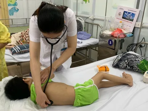 Những lưu ý về các dấu hiệu mắc bệnh lao phổi ở trẻ