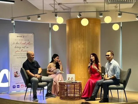 Khơi dậy sức mạnh nữ tính qua “Vẽ đời hạnh phúc bằng nét cọ yêu thương”