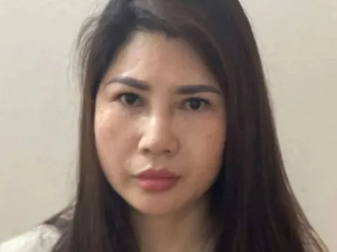 Phẫu thuật thẩm mỹ để trốn nã, “nữ quái” bị bắt sau 8 năm