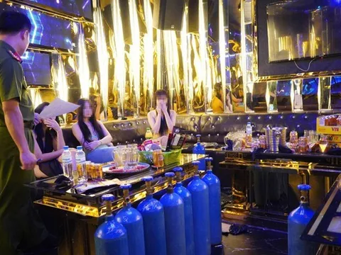 Hé lộ tình tiết vụ giải cứu 58 phụ nữ trẻ tại karaoke - massage G7