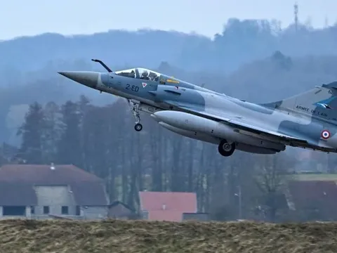 Pháp sắp chuyển giao lô tiêm kích Mirage 2000 đầu tiên cho Ukraine
