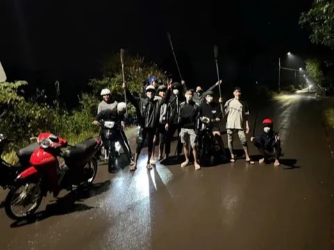 10 người bị tạm giữ vụ 2 cô gái hẹn nhau “huyết chiến”