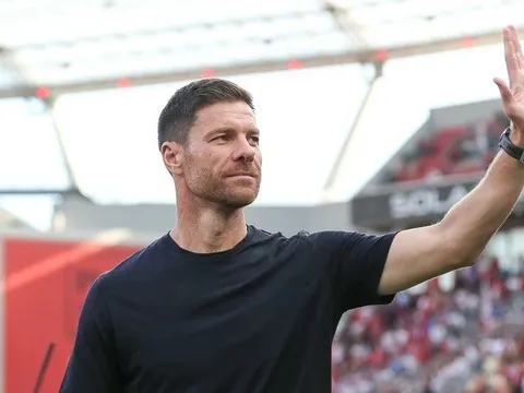 Man City nhắm Xabi Alonso, Xavi trở thành ứng cử viên thay Ten Hag