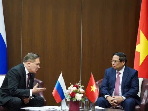 Thủ tướng tiếp lãnh đạo các doanh nghiệp năng lượng hàng đầu của Nga