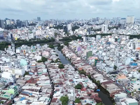 Tp.HCM dự kiến di dời hơn 6.900 căn nhà ven kênh rạch