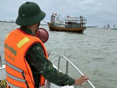 Phòng chống bão Trà Mi: Cấm biển, sẵn sàng phương án sơ tán người dân