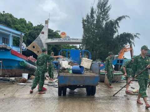 Quảng Trị sơ tán hơn 2.400 người dân, cho học sinh nghỉ học để tránh lũ