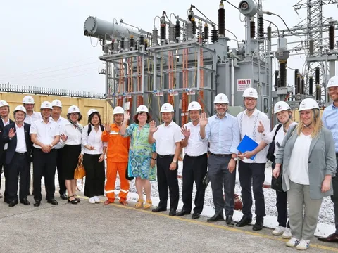Quốc vụ khanh Bộ Hợp tác và Phát triển Kinh tế CHLB Đức làm việc với EVNNPC