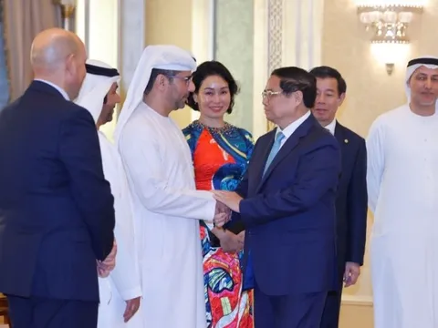 Thủ tướng đề nghị 4 tập đoàn hàng đầu của UAE đầu tư vào các lĩnh vực chiến lược của Việt Nam