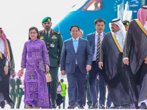Thủ tướng đến Saudi Arabia, bắt đầu chặng thứ hai trong chuyến thăm 3 nước Trung Đông