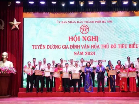 Tuyên dương 87 Gia đình văn hóa Thủ đô tiêu biểu năm 2024