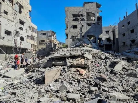 Israel không kích khu dân cư khiến hàng chục người thiệt mạng, chính phủ Mỹ nhận định "kinh hoàng"