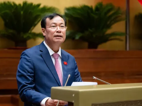 Bộ Quốc phòng cấp hoặc phân cấp cấp phép bay với máy bay không người lái