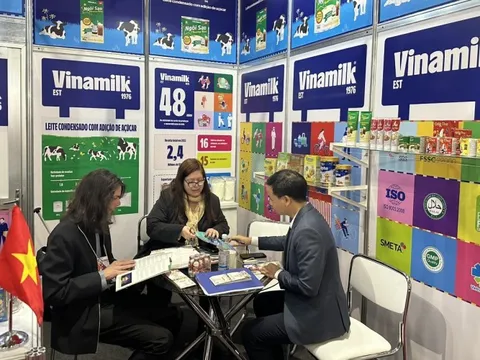 9 tháng đầu năm, thị trường nước ngoài tăng 15,7%, đóng góp gần 8.350 tỷ đồng cho Vinamilk