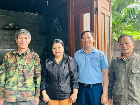 Nhân viên Viettel kịp thời cứu sống bệnh nhân hen suyễn nguy kịch trong bão lũ tại Huế