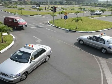 Quy định mới nhất về độ tuổi được cấp bằng lái xe từng hạng