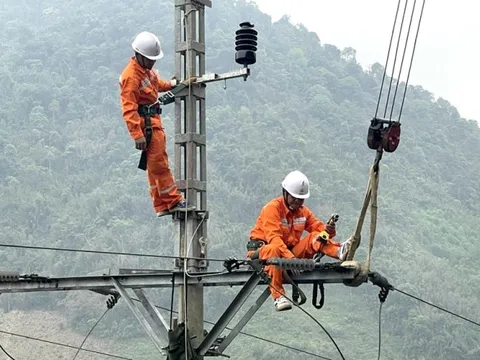 Điều hành giá điện theo lộ trình phù hợp, không "giật cục"