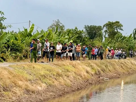 Đột kích, bắt giữ ổ nhóm đánh bạc nằm sâu trong cánh đồng vắng