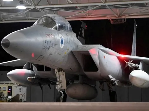 Israel hướng sự chú ý của toàn thế giới tới tên lửa đạn đạo phóng từ trên không