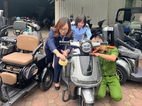 Phát hiện nhiều xe điện thuộc diện cấm lưu thông