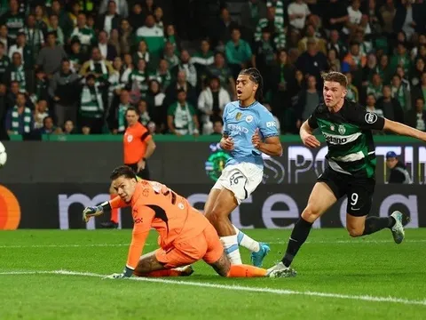 Pep Guardiola thảm bại trước tân HLV Man Utd