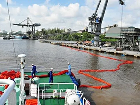 Công bố 5 thủ tục hành chính lĩnh vực ứng phó sự cố tràn dầu thuộc phạm vi Bộ Quốc phòng