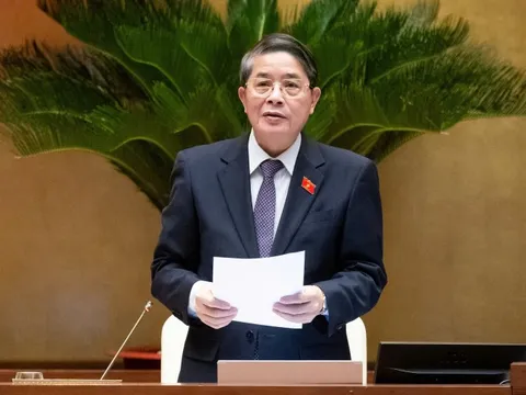 Đại biểu Quốc hội lo lắng người bệnh phải chịu thêm thuế phí