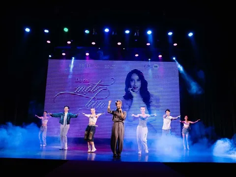 Ca nhạc sĩ HÚH biết ơn mẹ giúp mình sống trọn vẹn với đam mê