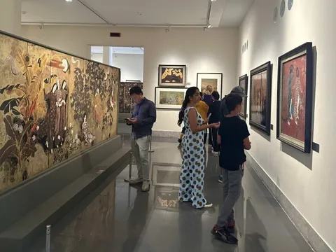 Hơn 14,1 triệu lượt khách quốc tế đến Việt Nam trong 10 tháng