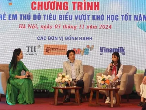 Hà Nội: Trao 200 suất học bổng tặng trẻ em Thủ đô tiêu biểu vượt khó học tốt