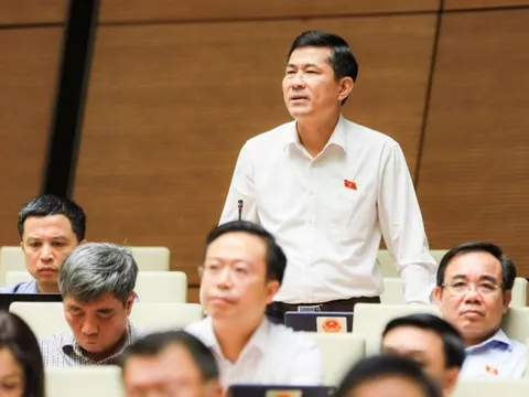 Nâng cao vị trí, vai trò nhà giáo, tạo động lực yên tâm công tác