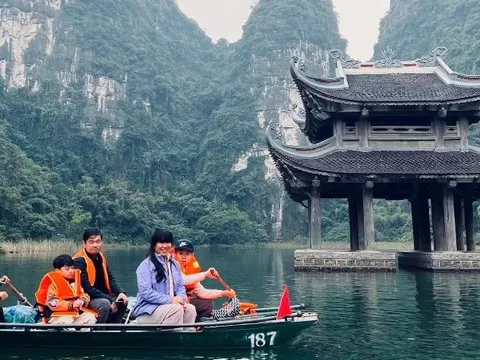 Du lịch là cầu nối gắn kết các thế hệ trong gia đình