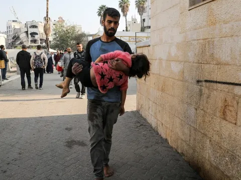 Israel không kích Gaza, 40 người thiệt mạng