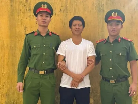 Bắt khẩn cấp gã trai ôm can xăng dọa đốt người yêu cũ