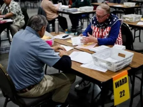 Chưa có bất ngờ trong kết quả kiểm phiếu bầu cử Tổng thống Mỹ