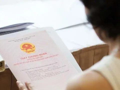 Sổ đỏ ghi tên hộ gia đình, 3 điều người dân phải biết để bảo vệ lợi ích của mình