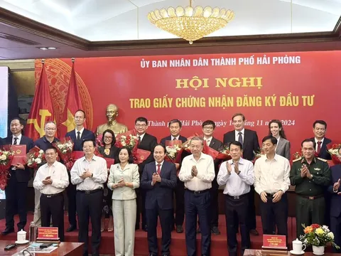 Hải Phòng: Trao giấy chứng nhận đăng ký đầu tư cho 12 dự án FDI