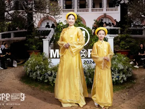 Nhan sắc Hà Kiều Anh và ái nữ 9 tuổi khiến người đối diện xuyến xao