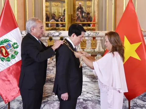 Peru trao tặng Huân chương "Mặt trời Peru" cho Chủ tịch nước Lương Cường