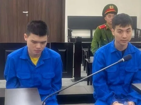 Tấn công nhân viên quán karaoke để "rửa hận", 2 đối tượng "bóc lịch" gần 20 năm tù