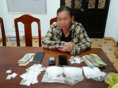 Bắt quả tang 2 phụ nữ vận chuyển và mua bán trái phép chất ma túy