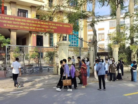 Lý do tòa hoãn xử bị cáo 16 tuổi đánh chết nam sinh lớp 8