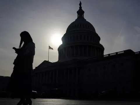 Thượng viện Mỹ cân nhắc đóng băng một số hợp đồng cung cấp vũ khí cho Israel