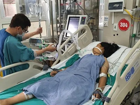 Suýt mất mạng vì chữa bệnh bằng nước ion kiềm