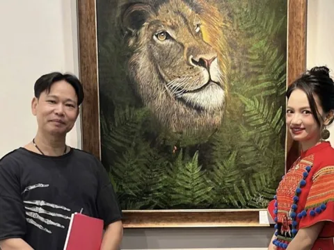 Bức tranh Sư tử của nữ hoạ sĩ Đỗ Đỗ được trưng bày tại triển lãm mỹ thuật Việt Nam-Hàn Quốc