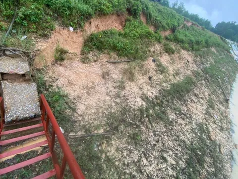 Nguy cơ sạt lở tại hồ chứa nước Cha Chạm