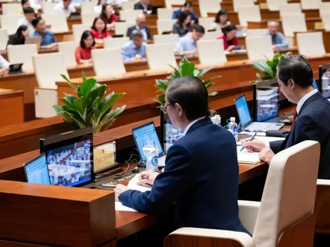 Cần có quy định bảo vệ nhà giáo, giảm thiểu tình trạng bạo lực học đường